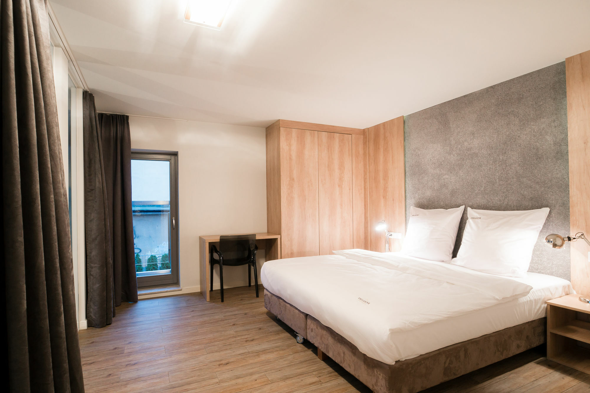 Superior One-Bedroom Apartment