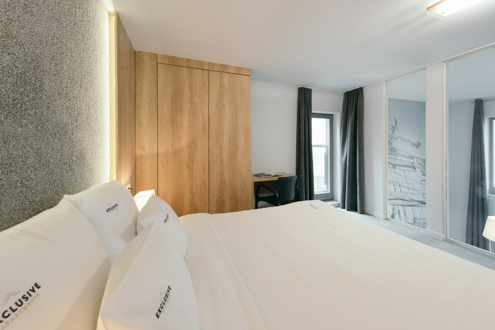Superior One-Bedroom Apartment