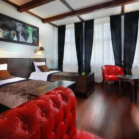 Hotel Holland House Old Town-2